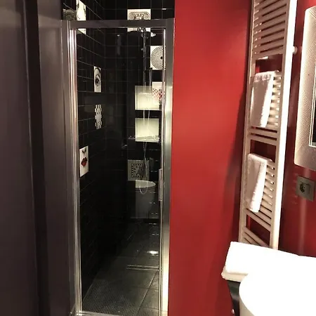 The Lion's Den 3* 的里雅斯特