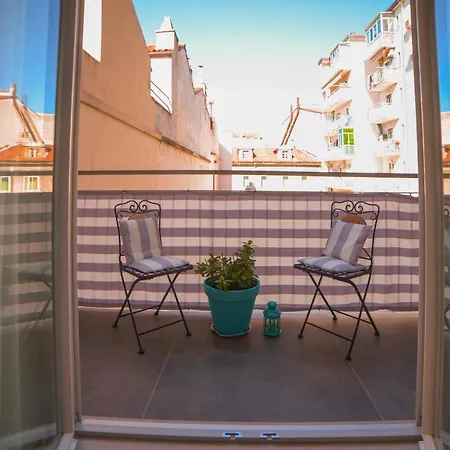 The Lion's Den 住宿加早餐酒店 的里雅斯特